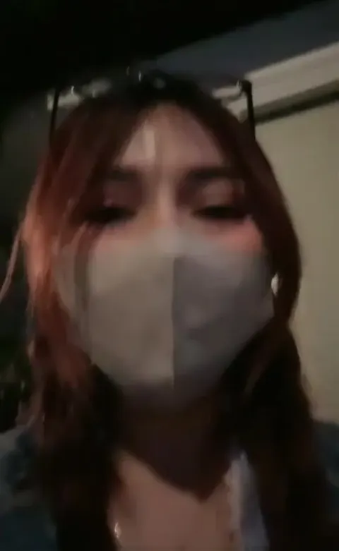 Poster of bạo thật ban đêm ra trước cổng người lạ rồi nghịch lồn