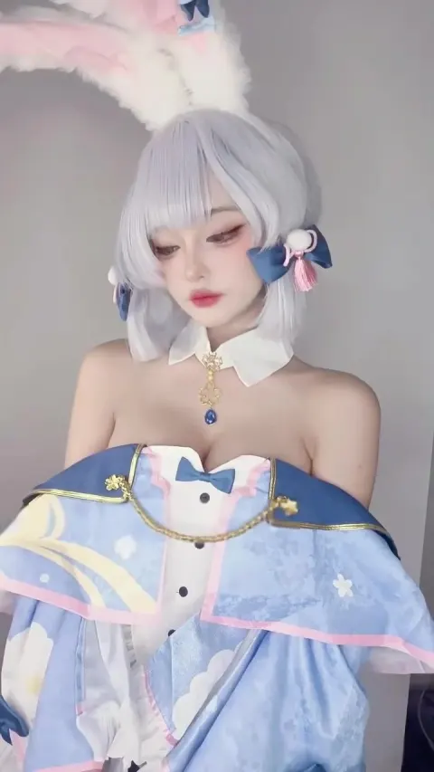 Poster of Em gái xinh cosplay thủ dâm