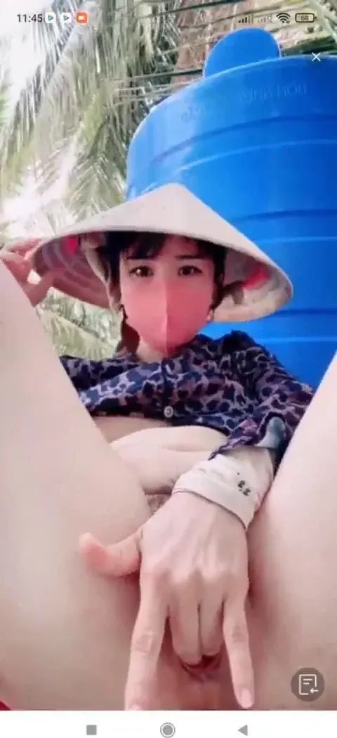 Poster of MẤY ĐỨA UỐNG NƯỚC ĐÁI HỘ CHỊ VỚI, CHỊ NỨNG QUÁ